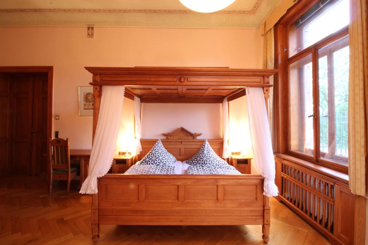 Schloss Gattersburg Hotel Грима Екстериор снимка